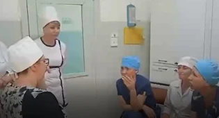 Медсестра забыла удалить ролик из TikTok и случайно собрала миллионы просмотров