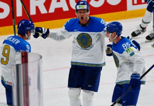 Фотография к новости: Сборная Казахстана победила действующих чемпионов мира по хоккею