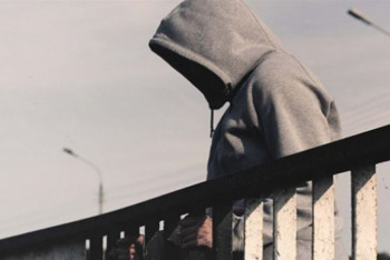 Фотография к новости: Спрыгнувший с моста житель Актау обнаружен мертвым