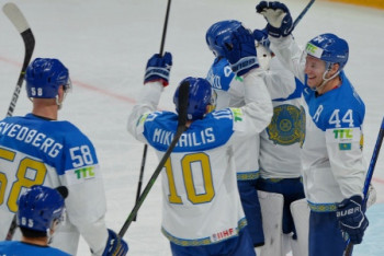 Фотография к новости: Казахстанский хоккеист признан "героем дня" на ЧМ-2021