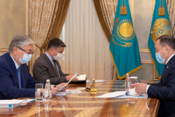 Фотография к новости: До конца мая в Казахстан поставят еще два миллиона доз вакцин против Covid-19 — Тугжанов отчитался перед Токаевым