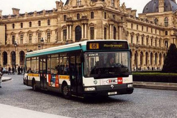 Фотография к новости: Французские власти хотят сделать общественный транспорт в Париже бесплатным