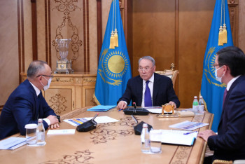 Фотография к новости: Елбасы принял главу "Казатомпрома"