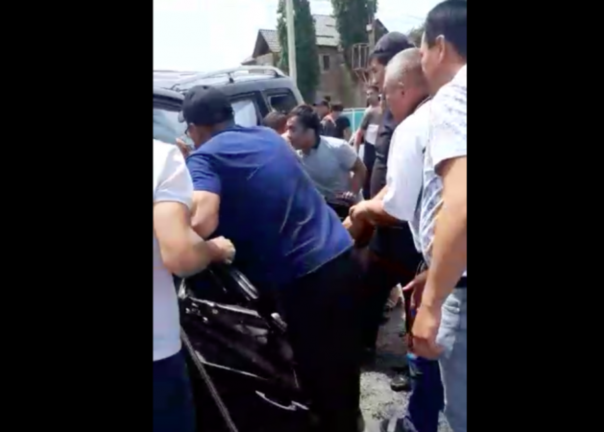 Видео со смертельным ДТП в Жамбылской области распространяют в Сети