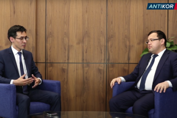 Фотография к новости: Олжас Худайбергенов призвал не допускать к выборам акимов кандидатов с криминальным прошлым