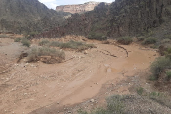 Фотография к новости: Двое погибли и один пропал без вести во время селя в Чарынском каньоне