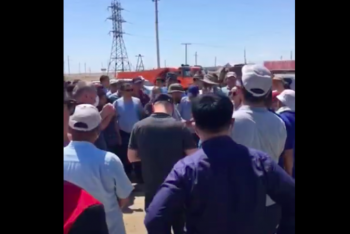 Фотография к новости: Вопрос снижения тарифов для дальнобойщиков решится через две недели - "КазАвтоЖол"