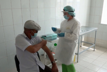 Фотография к новости: Нефтяники в Атырауской области не желают вакцинироваться от COVID-19