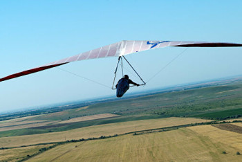 Фотография к новости: Комаров в Павлодарской области будут травить с дельтапланов