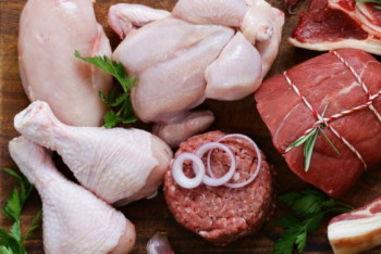 Фотография к новости: Казахстанцы стали больше есть конину и мясо птицы