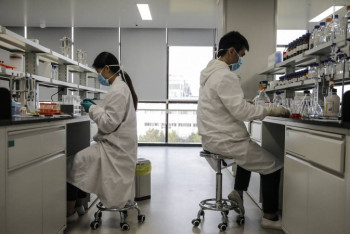 Фотография к новости: Первый в мире случай заражения человека птичьим гриппом H10N3 выявили в Китае