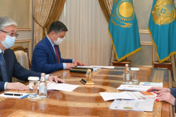 Фотография к новости: Токаев дал ряд поручений главе Агентства по делам госслужбы