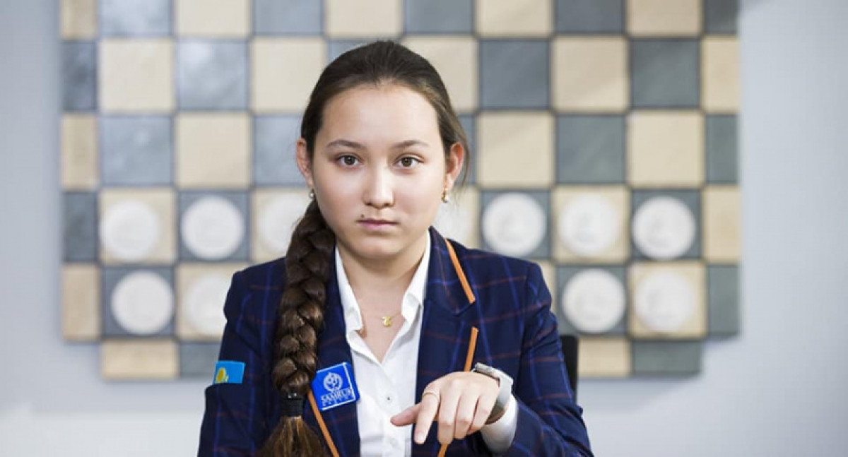 Токаев поздравил шахматистку Абдумалик с победой