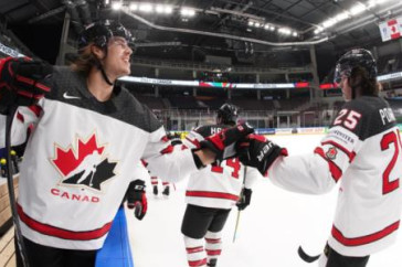 Фотография к новости: Россия четвертый раз подряд уступила Канаде в четвертьфинале ЧМ