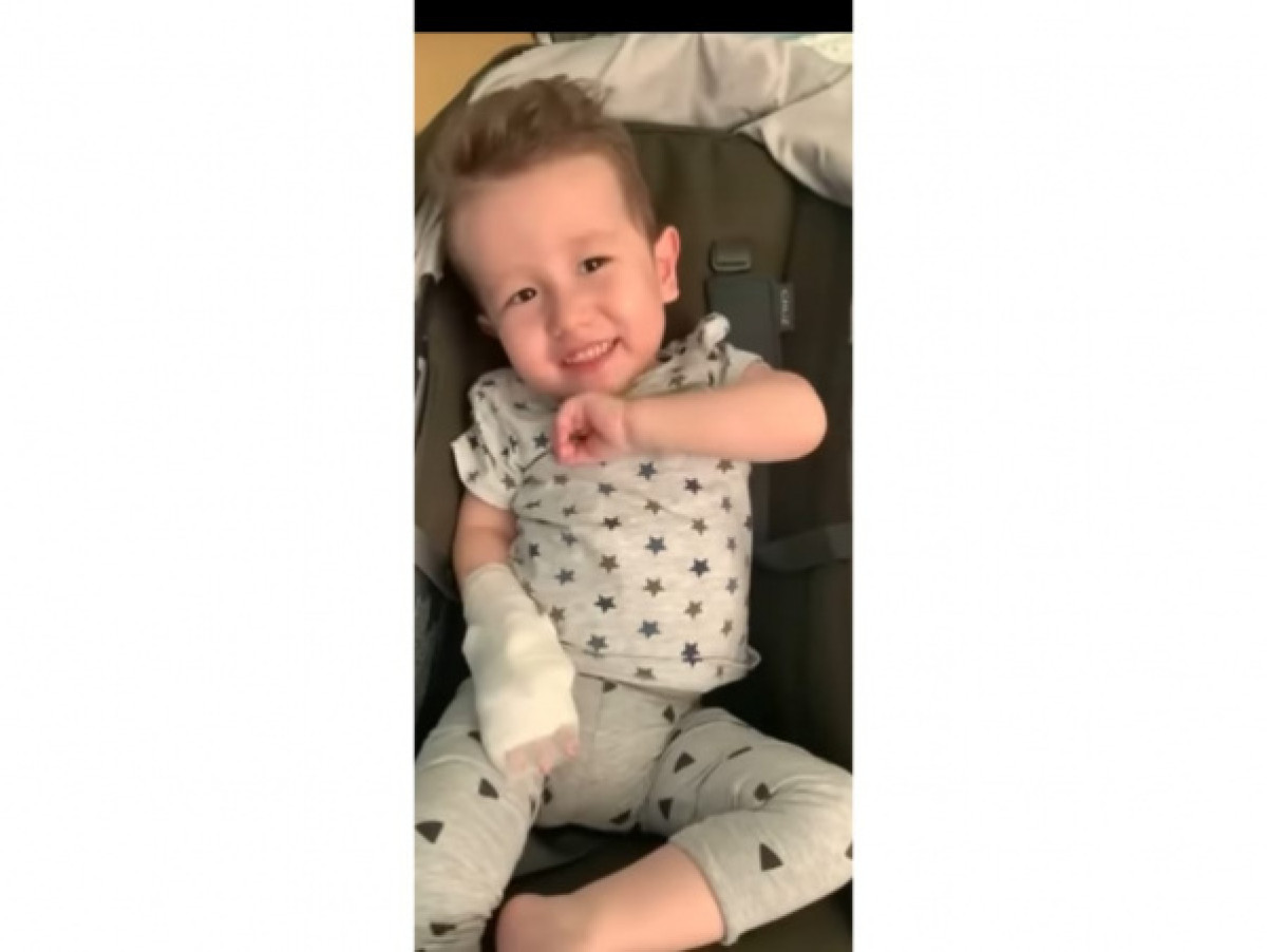 кадр из видео