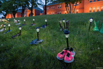 Фотография к новости: В ООН требуют расследования после обнаружения захороненных останков детей в Канаде