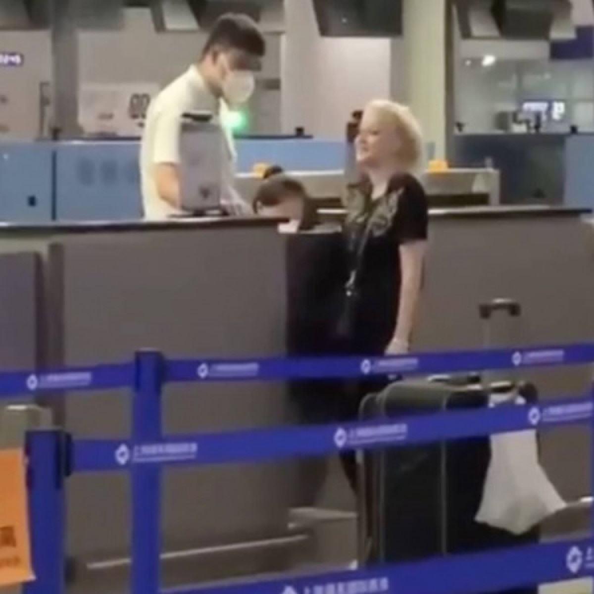 кадр из видео