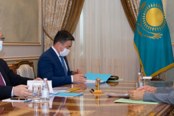 Фотография к новости: О росте кредитования экономики Казахстана доложили Токаеву