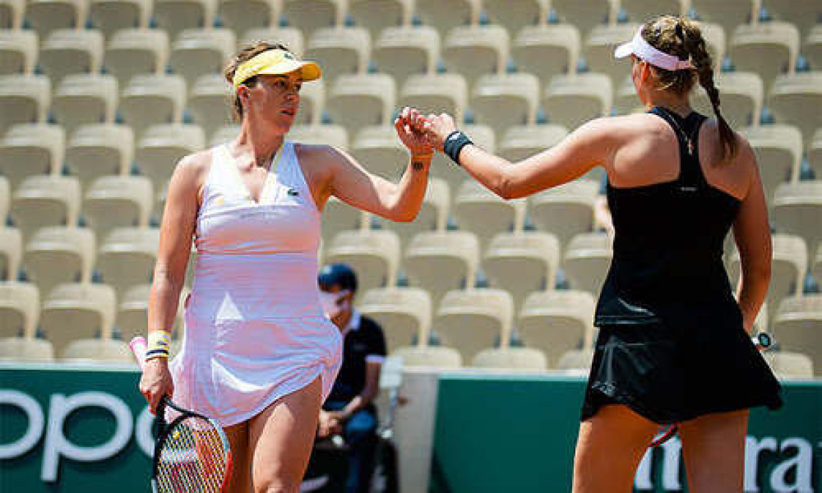 Елена Рыбакина уступила россиянке в четвертьфинале "Ролан Гаррос"