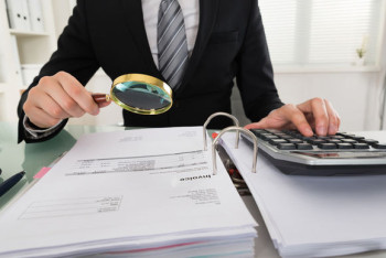 Фотография к новости: Из-за уголовных дел в Минздраве не проверяют, как освоены выделенные на борьбу с КВИ деньги