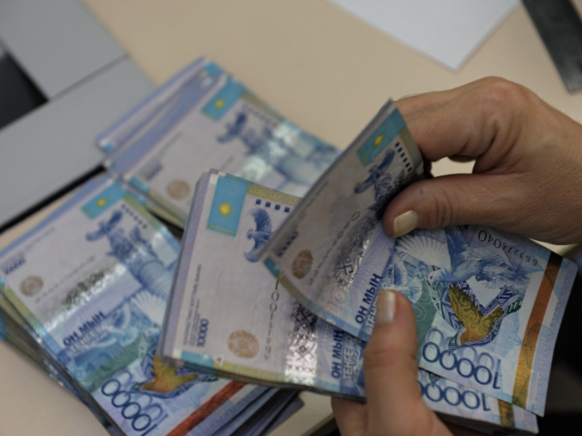 Четыре миллиарда тенге задолжал акимат автопаркам Алматы