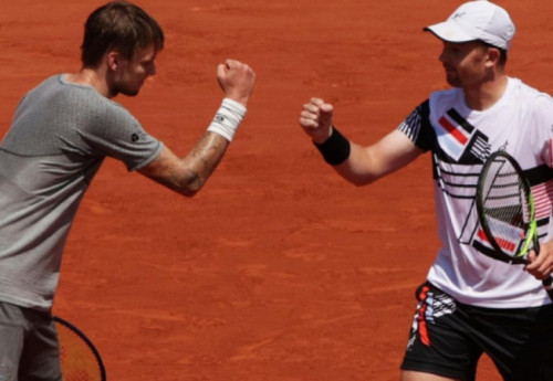 Фотография к новости: Матч Бублика и Голубева за титул "Ролан Гаррос" покажут в прямом эфире