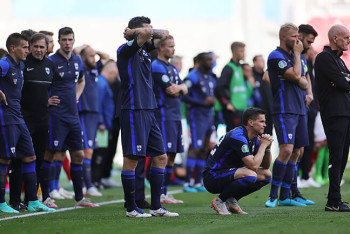 Фотография к новости: Матч между Данией Финляндией возобновляется