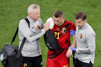 Фотография к новости: Игрок сборной Бельгии получил перелом глазницы в матче Евро-2020 против России