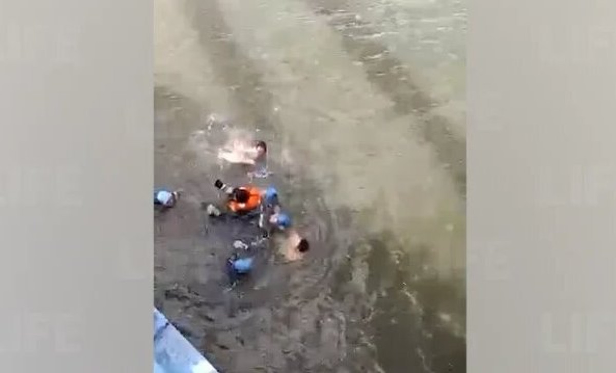 Спортсмен утонул во время соревнований по триатлону