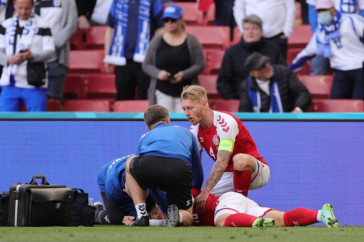 Фотография к новости: Эриксен перенес остановку сердца во время матча Евро-2020