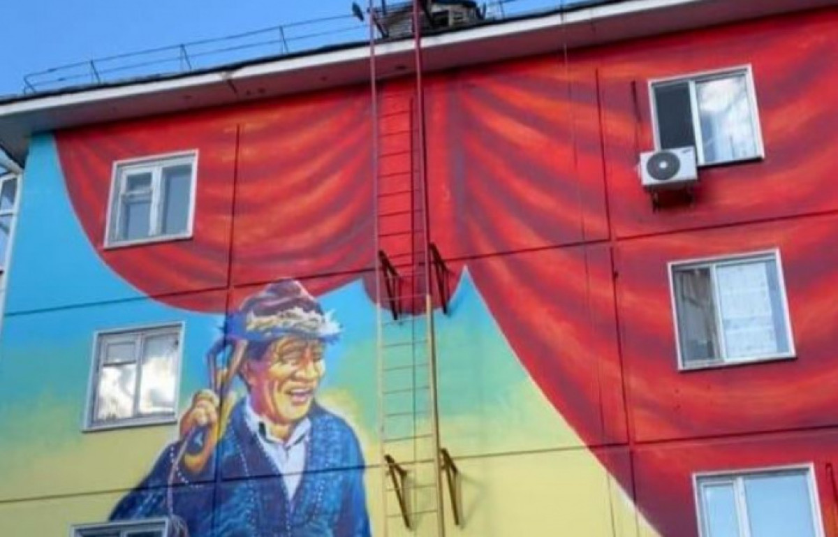 Мурал с портретом Шакена Айманова появился в Нур-Султане