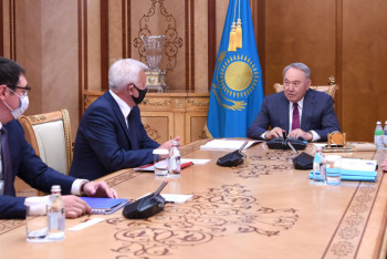 Фотография к новости: Елбасы принял главу "Лукойла"