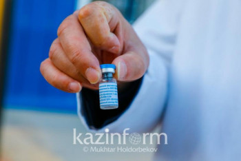 Фотография к новости: Казахстан готов поставлять QazVac странам ОИС в качестве гуманитарной помощи