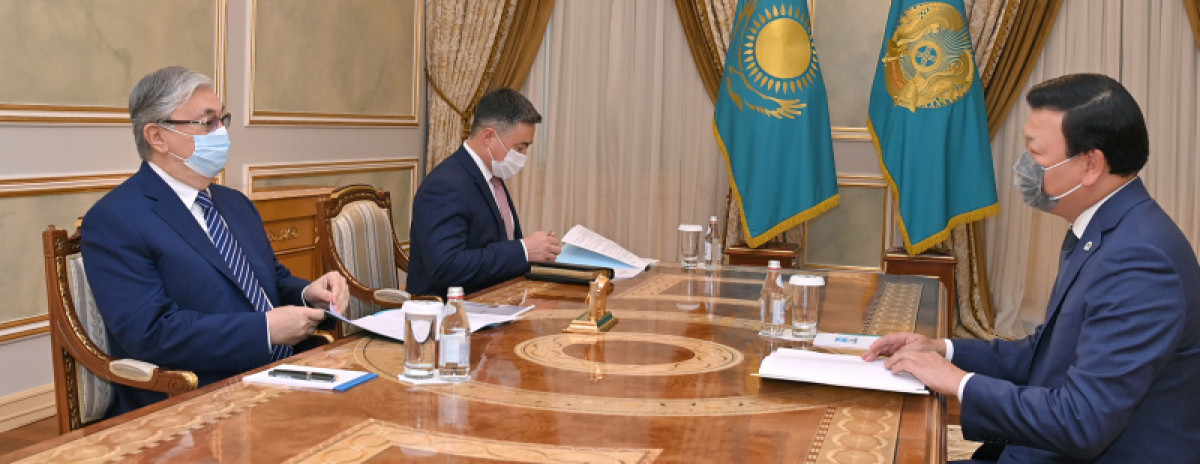 Токаев заслушал отчет Цоя об эпидемиологической ситуации в РК