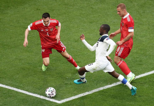 Фотография к новости: Россия обыграла Финляндию в матче чемпионата Европы по футболу