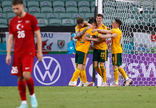 Фотография к новости: Уэльс обыграл Турцию на чемпионате Европы