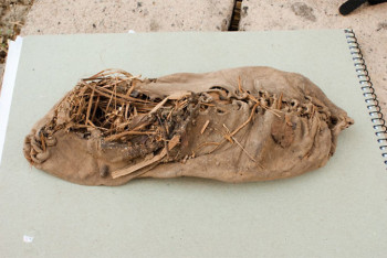 Фотография к новости: Ботинок возрастом 2000 лет обнаружен в болоте