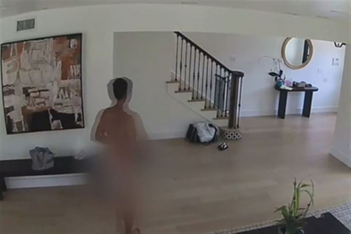 кадр из видео 