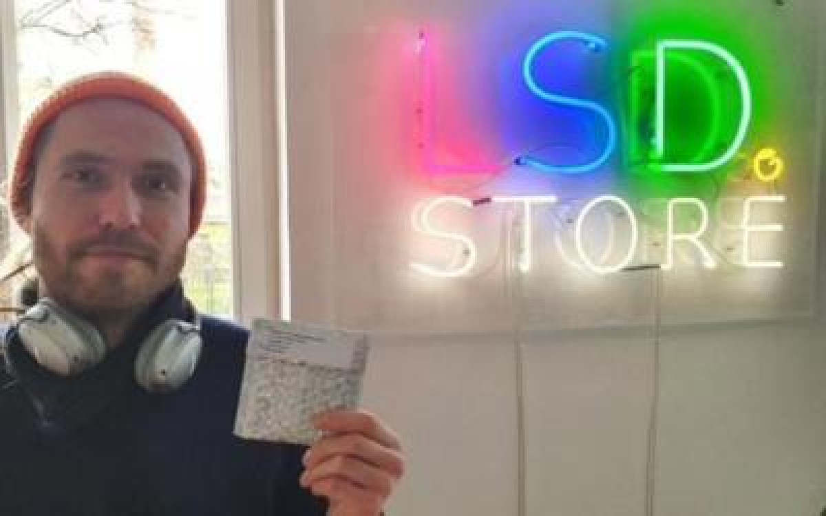 кадр из видео 