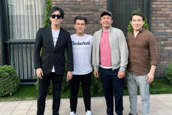 Фотография к новости: Димаш показал фото с Головкиным