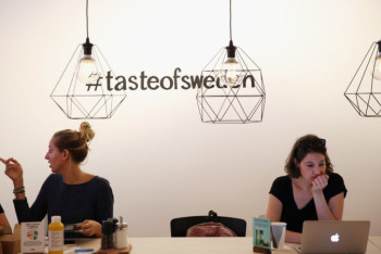 Фотография к новости: Сотрудники Ikea в Атланте обвинили руководство в расизме из-за курицы и арбузов