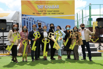 Фотография к новости: Сотрудники агентства "Хабар" получили квартиры