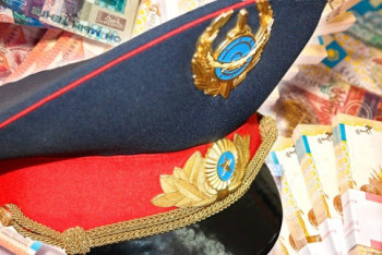 Фотография к новости: Полицейский задержан по подозрению в получении взятки в ЗКО