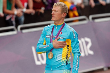 Фотография к новости: В Федерации велоспорта РК возмущены отстранением Винокурова