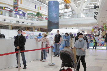 Фотография к новости: Очереди из желающих привиться от КВИ появились в Нур-Султане