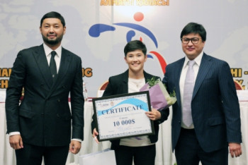 Фотография к новости: Казахстанские боксеры получили денежные премии за успех на чемпионате Азии