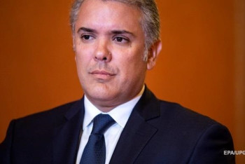 Фотография к новости: В Колумбии подвергся обстрелу вертолет с президентом страны