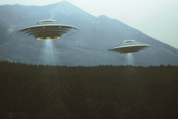 Фотография к новости: Разведка США назвала НЛО угрозой для безопасности полетов