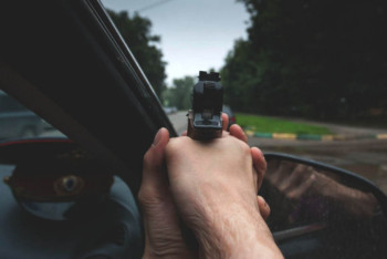 Фотография к новости: Неизвестные обстреляли автомобиль с замначальника ДП Алматинской области