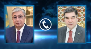Бердымухамедов пригласил Токаева посетить Туркменистан